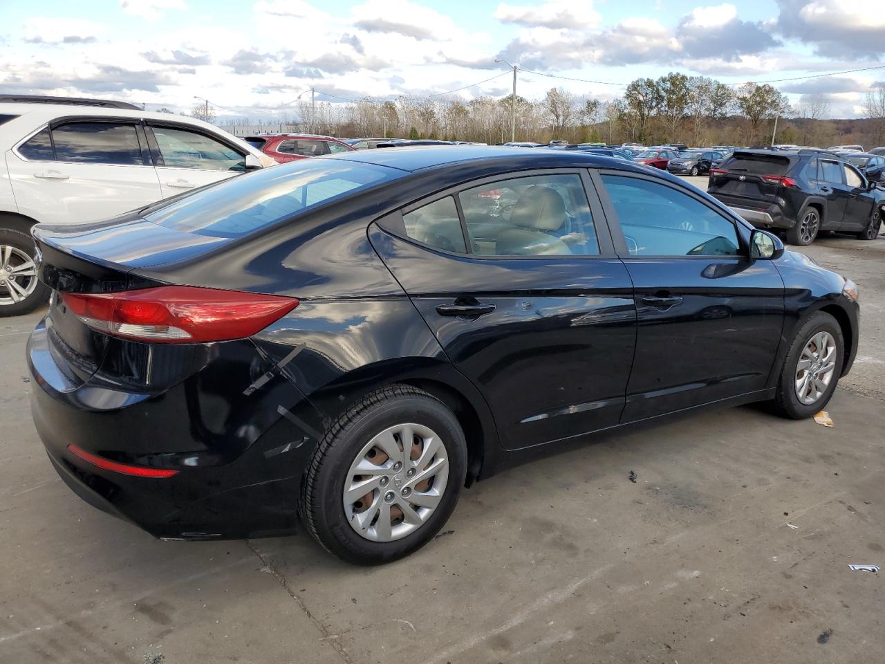 2018 Hyundai Elantra - Image 3