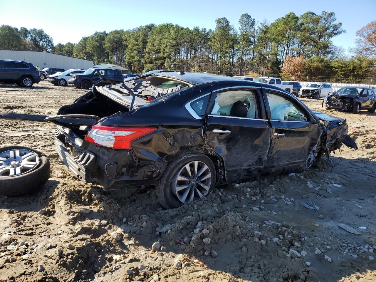 2016 Nissan Altima - Image 3