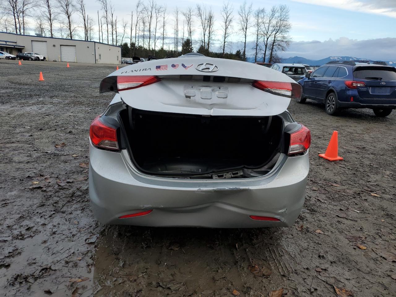 2013 Hyundai Elantra - Image 6