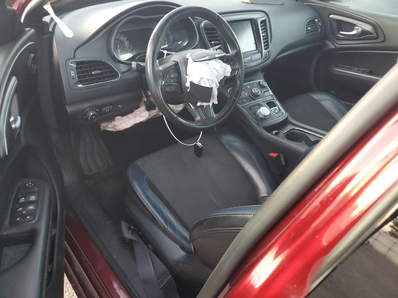 2016 Chrysler 200 - Image 8