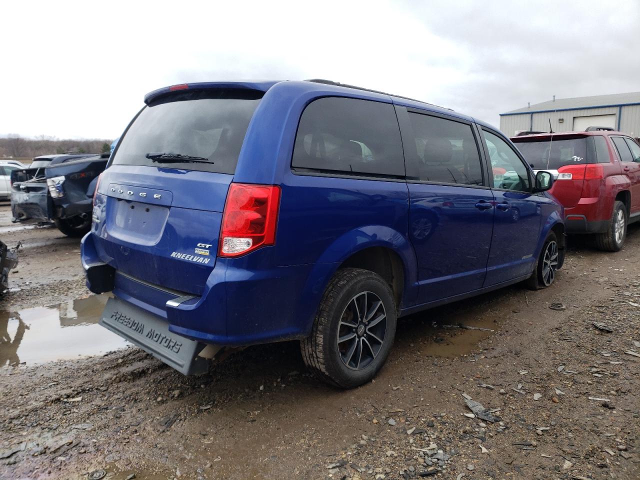 2019 Dodge Caravan - Image 3