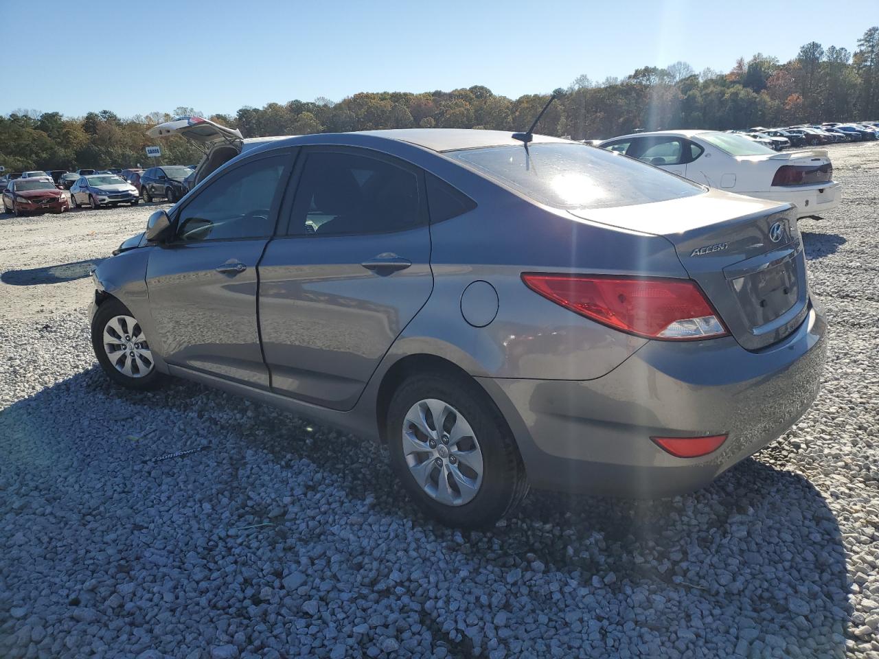 KMHCT4AE0HU363694 2017 HYUNDAI ACCENT - Image 2