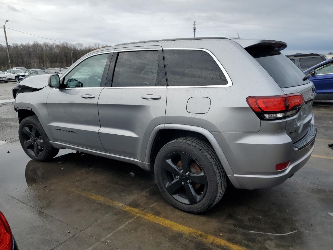 2015 Jeep Grand Cherokee - Image 2