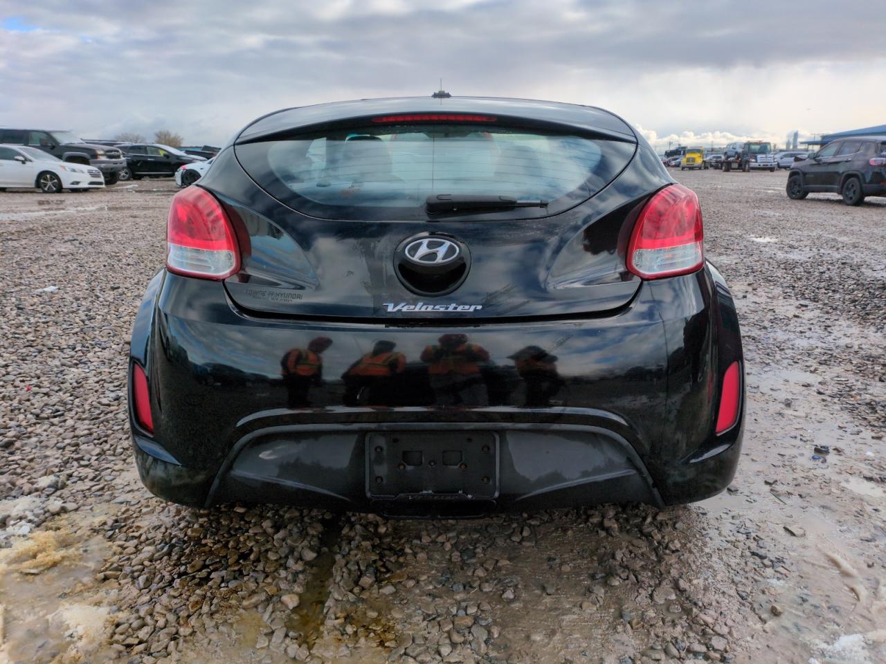 2013 Hyundai Veloster VIN: KMHTC6AD6DU133879 Lot: 82449434