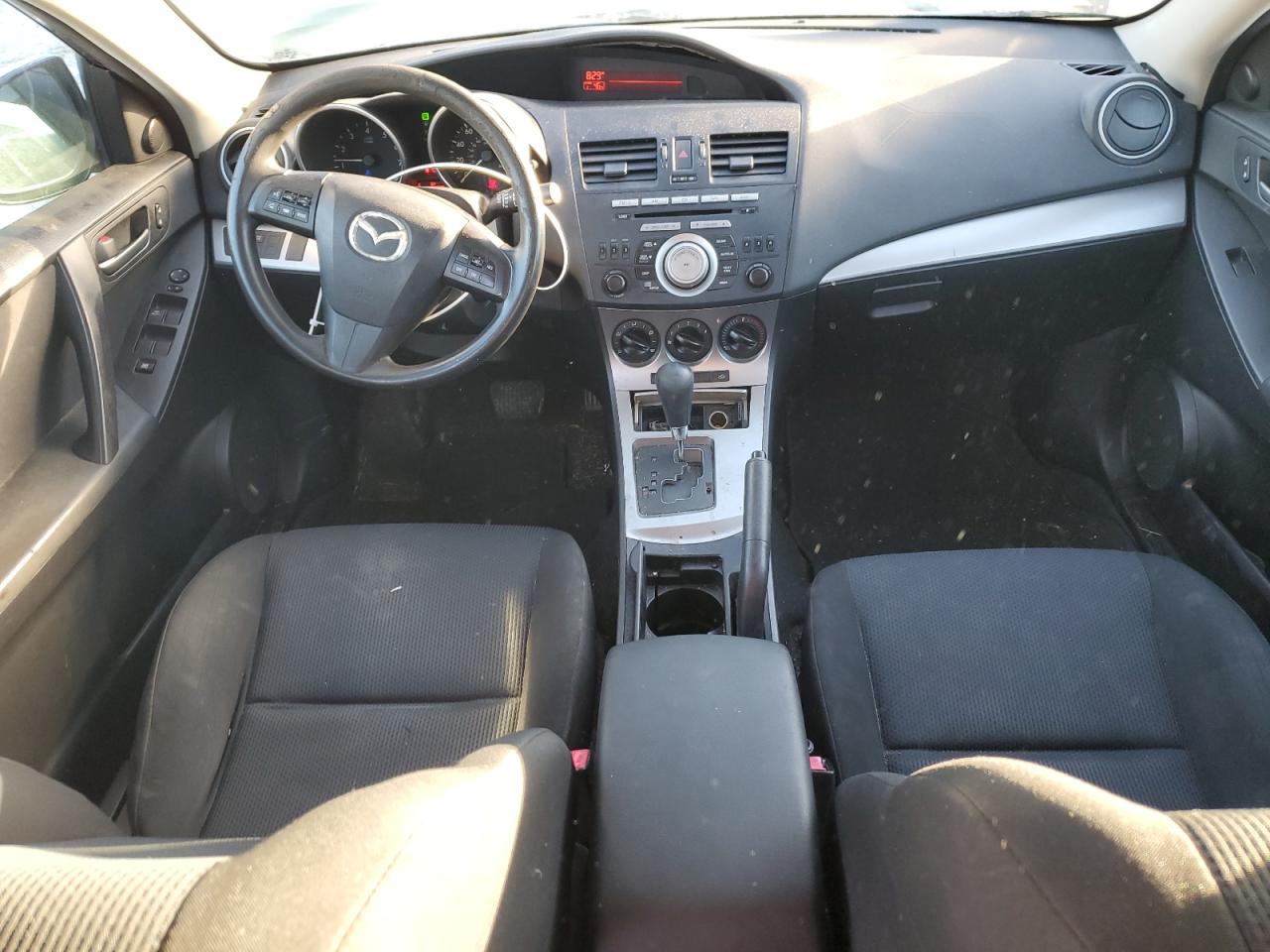 2011 Mazda 3 - Image 8