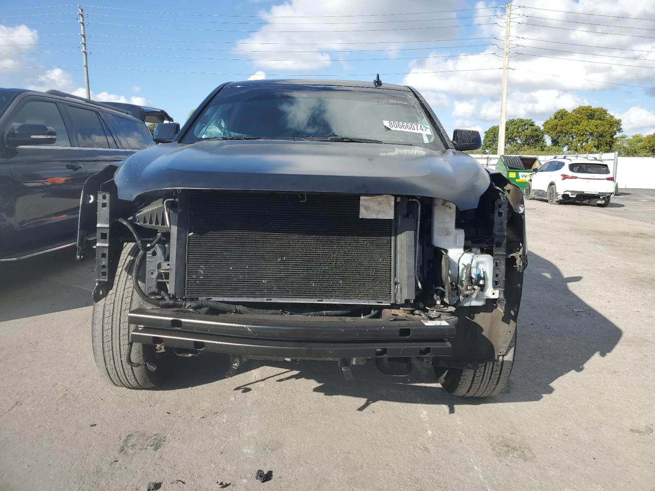 2020 GMC Yukon - Image 5