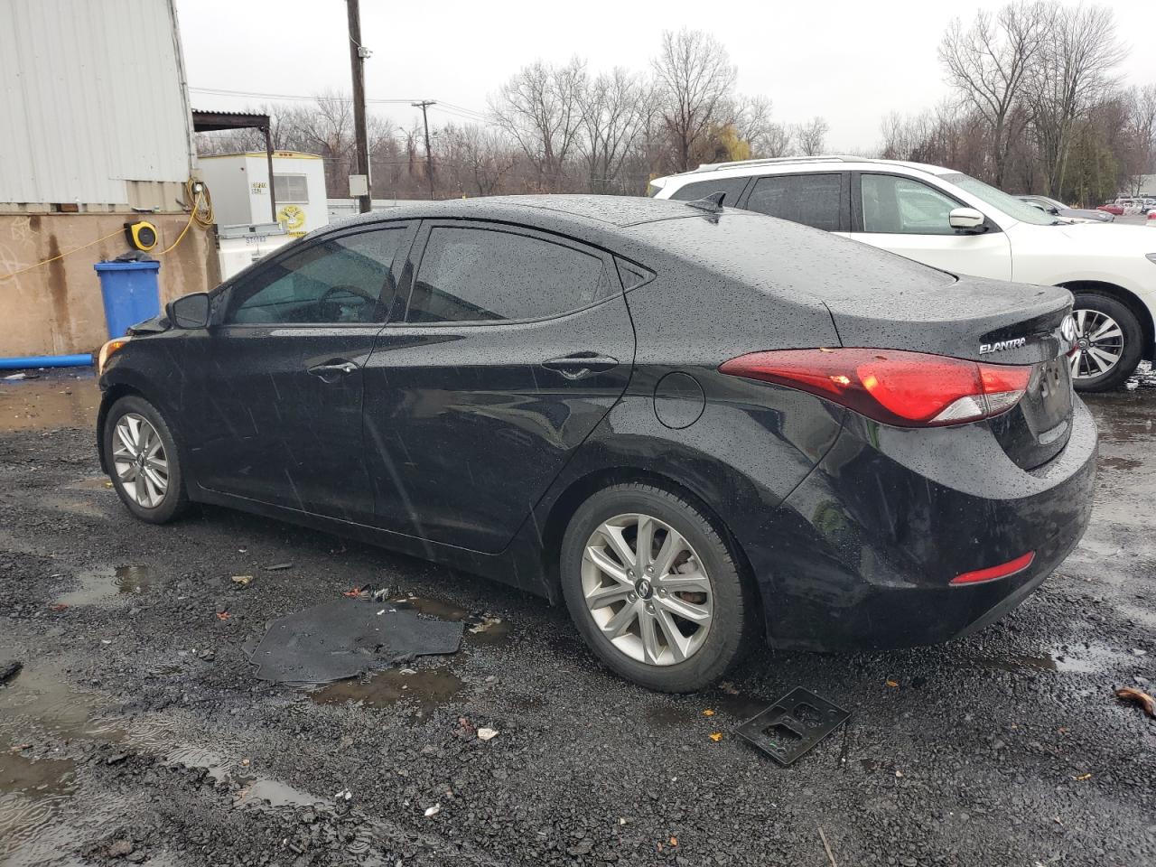 KMHDH4AE5FU236099 2015 HYUNDAI ELANTRA - Image 2