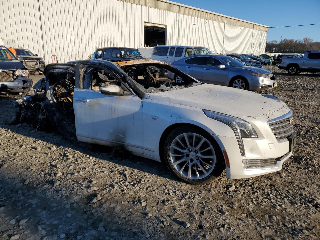 VIN 1G6KD5RS4JU156442 2018 CADILLAC CT6 no.4