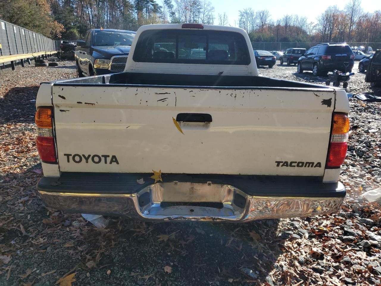 2004 Toyota Tacoma - Image 6