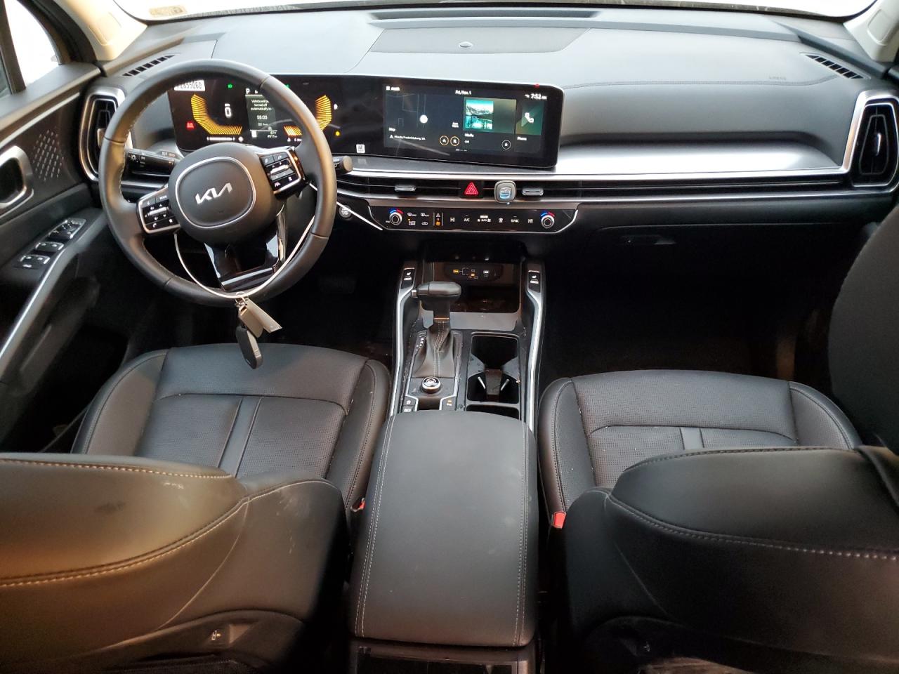 2024 Kia Sorento - Image 8