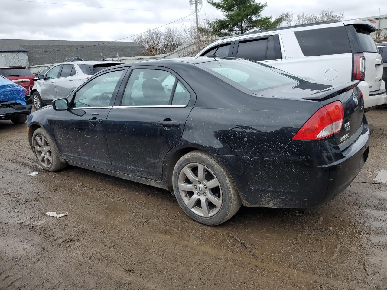 2010 Mercury Milan - Image 2