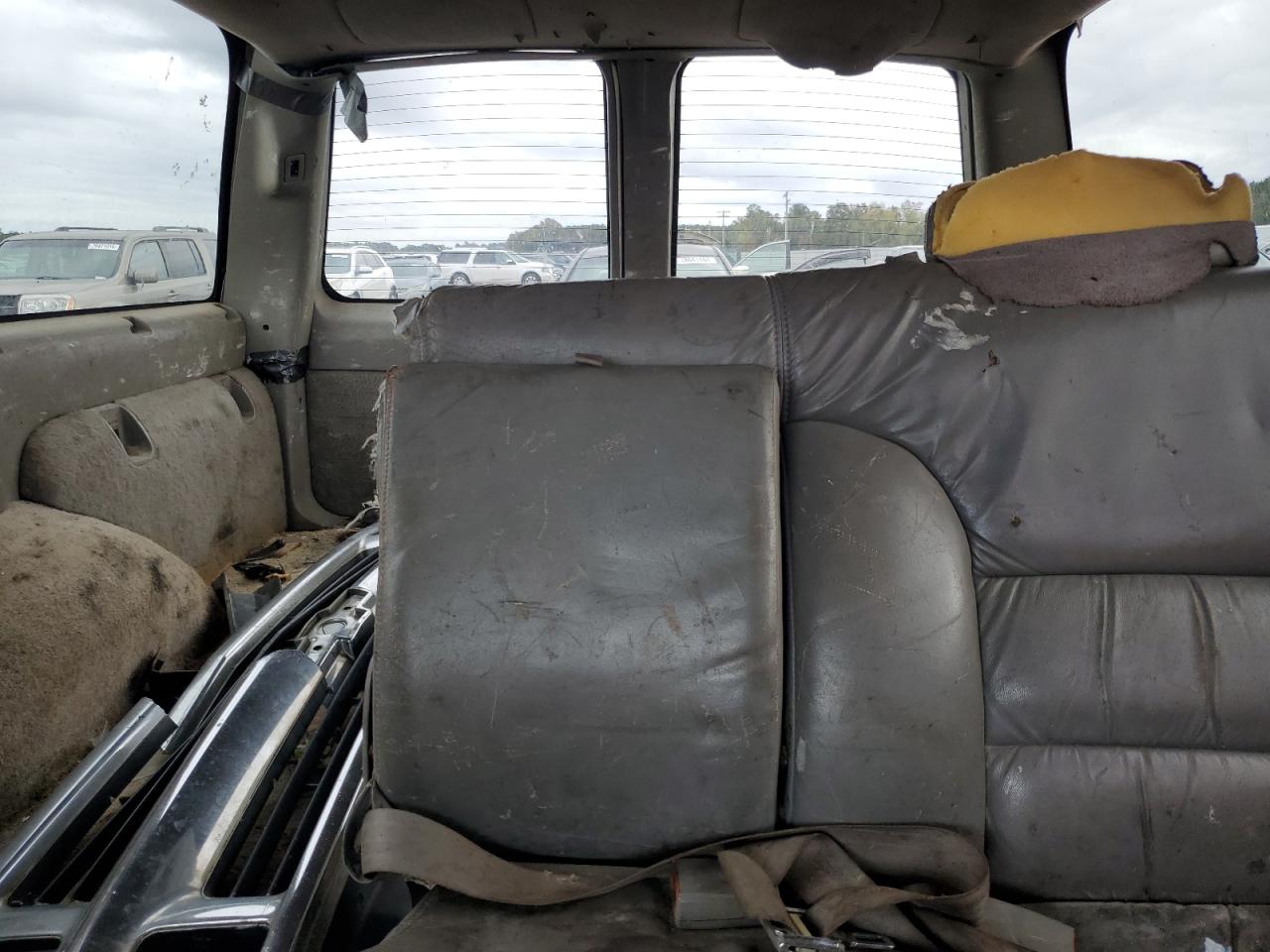 1997 Chevrolet Tahoe - Image 10