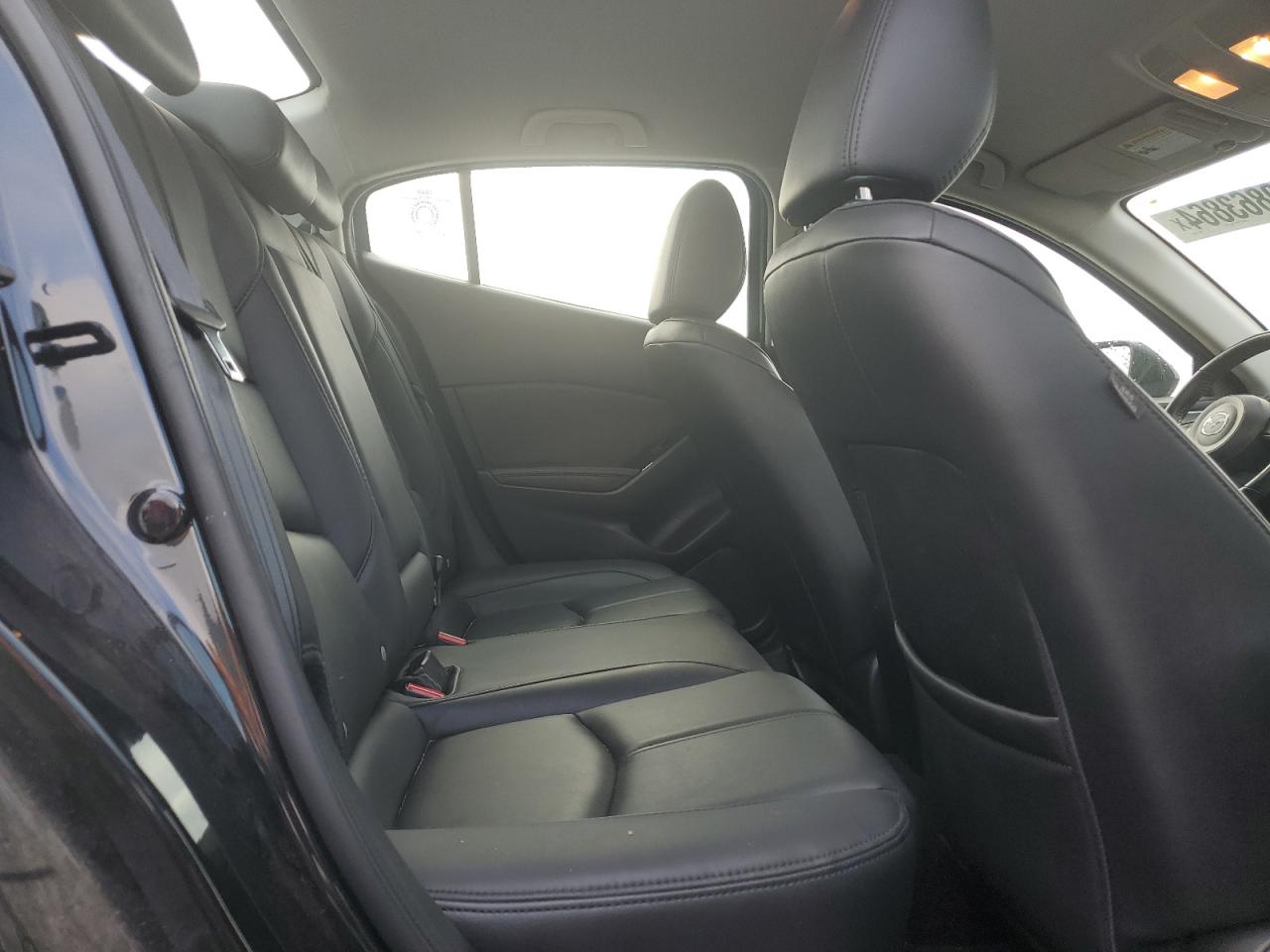 2018 Mazda 3 - Image 10