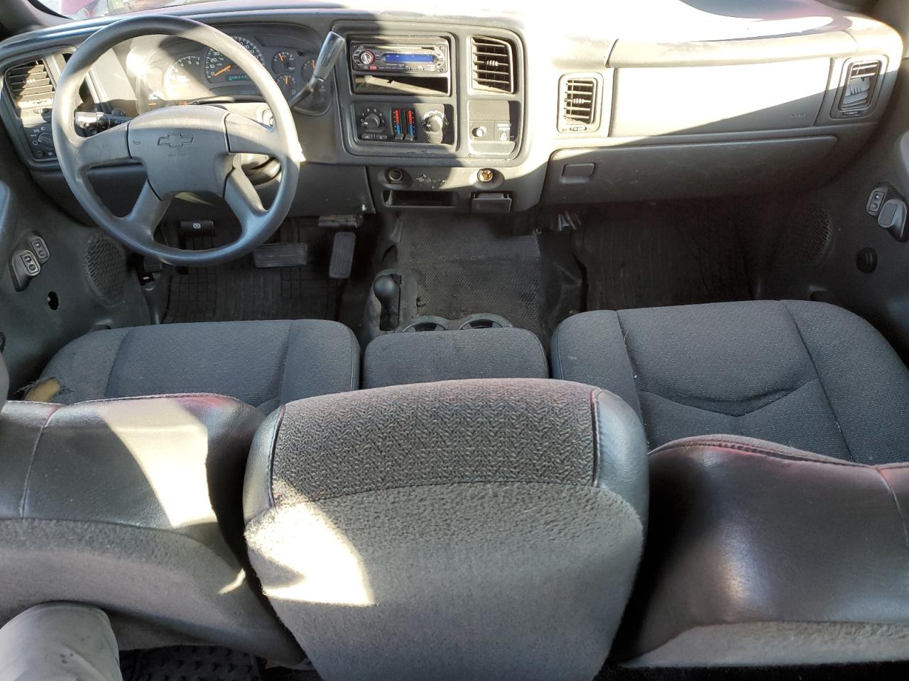 2005 Chevrolet Silverado - Image 8