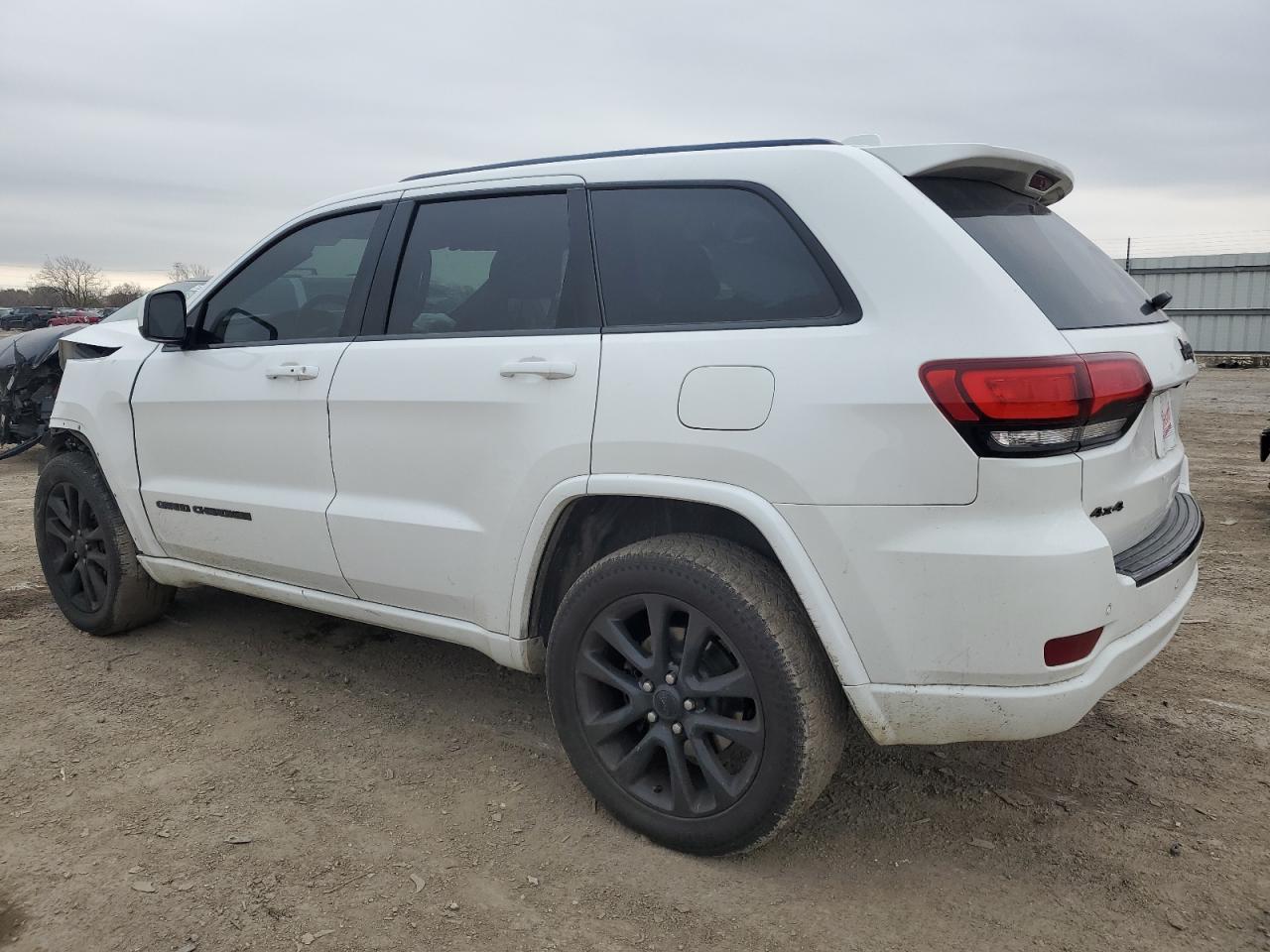2018 Jeep Grand Cherokee - Image 2