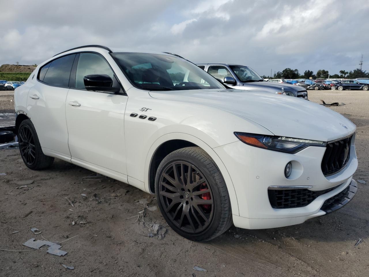 2022 Maserati Levante - Image 4
