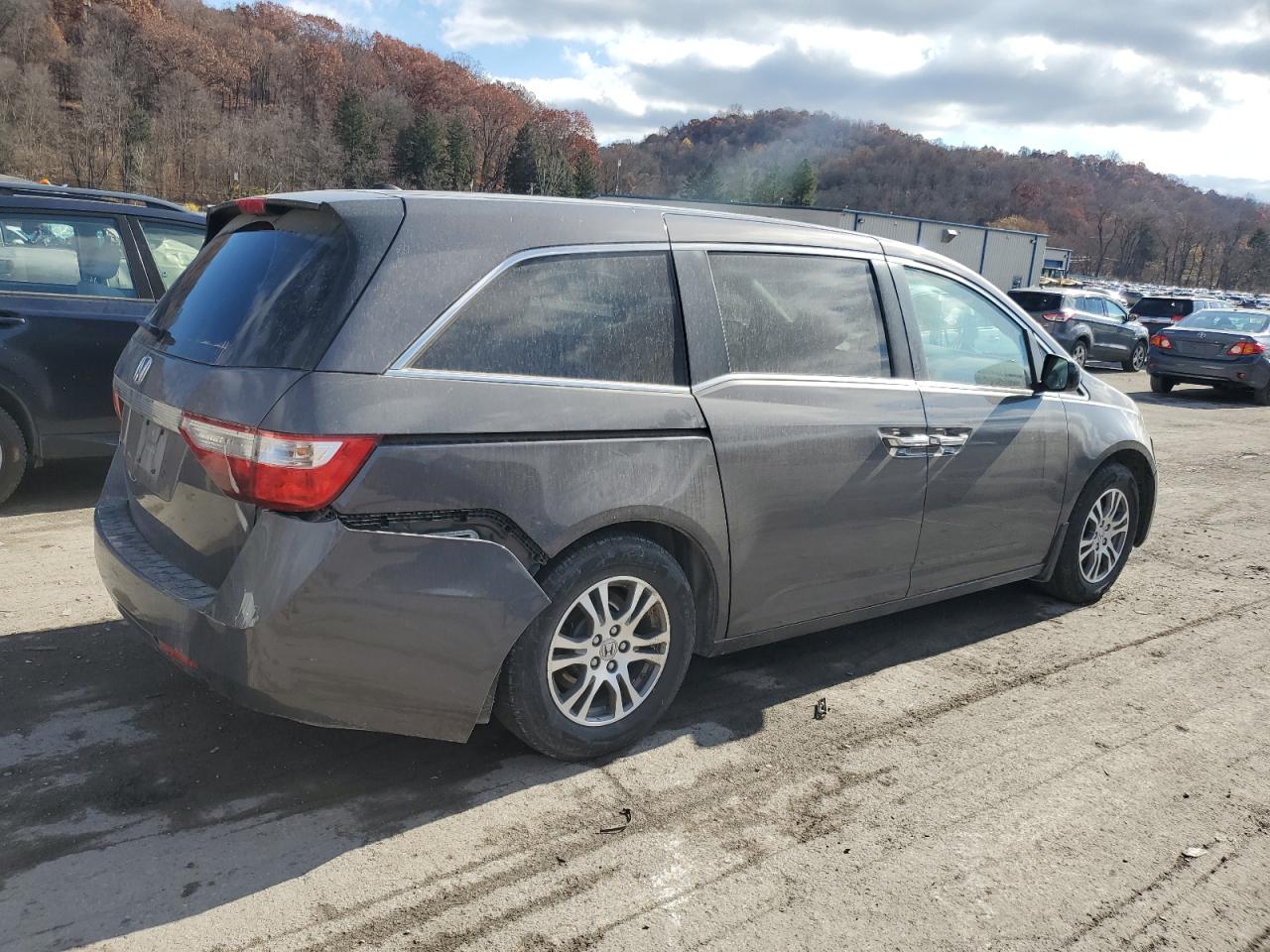 2012 Honda Odyssey - Image 3