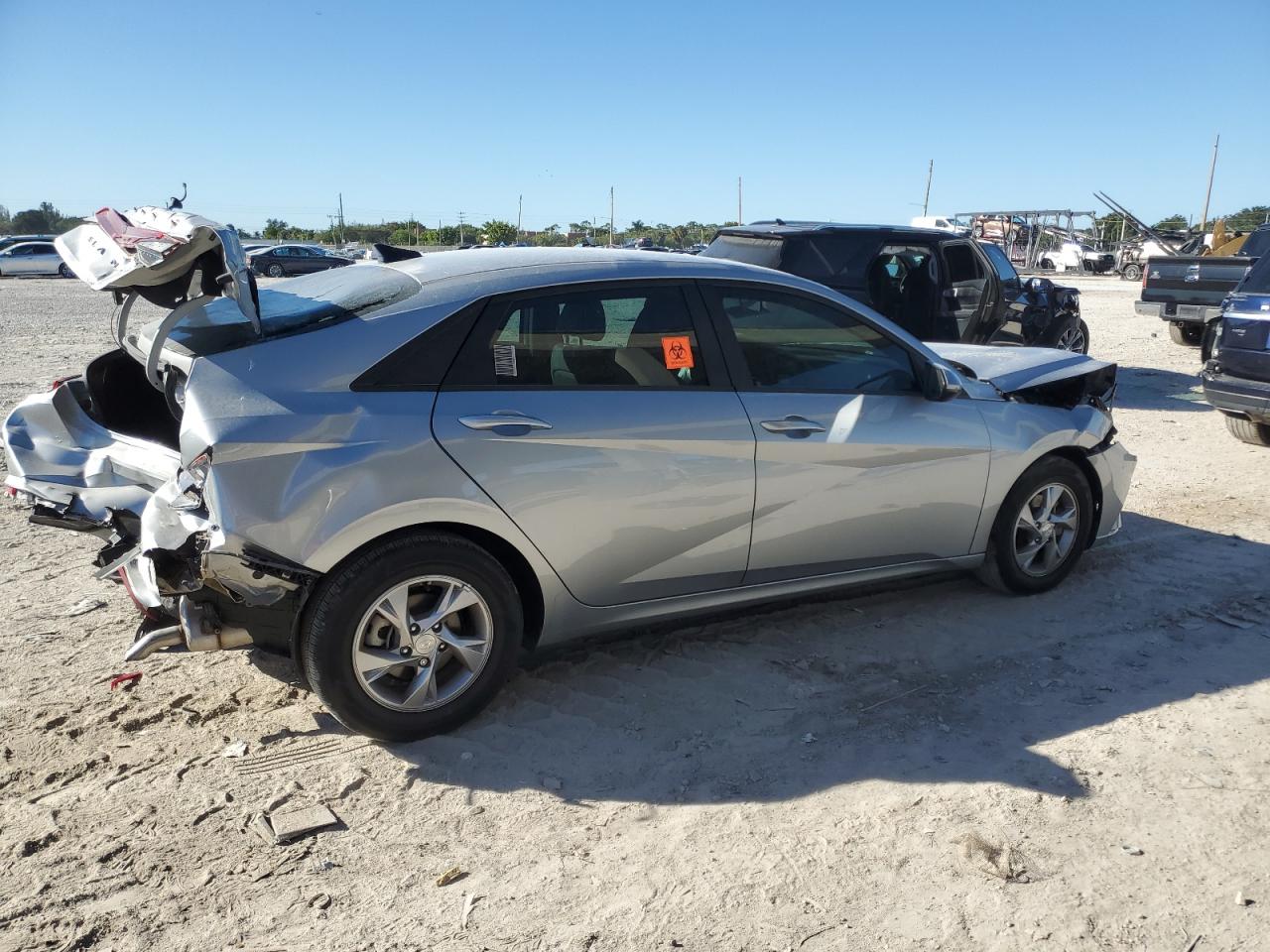 2021 Hyundai Elantra - Image 3