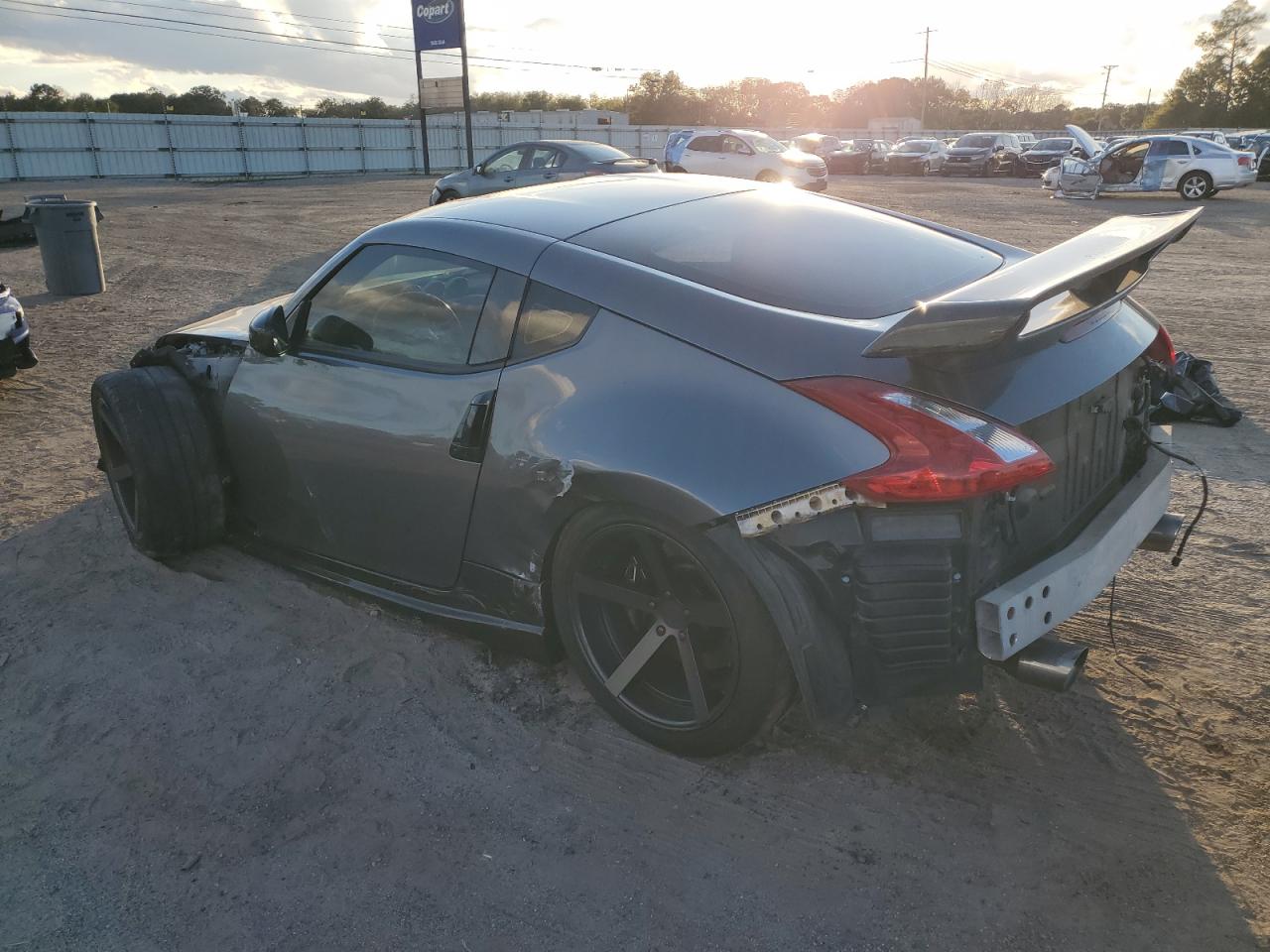 2009 Nissan 370Z - Image 2