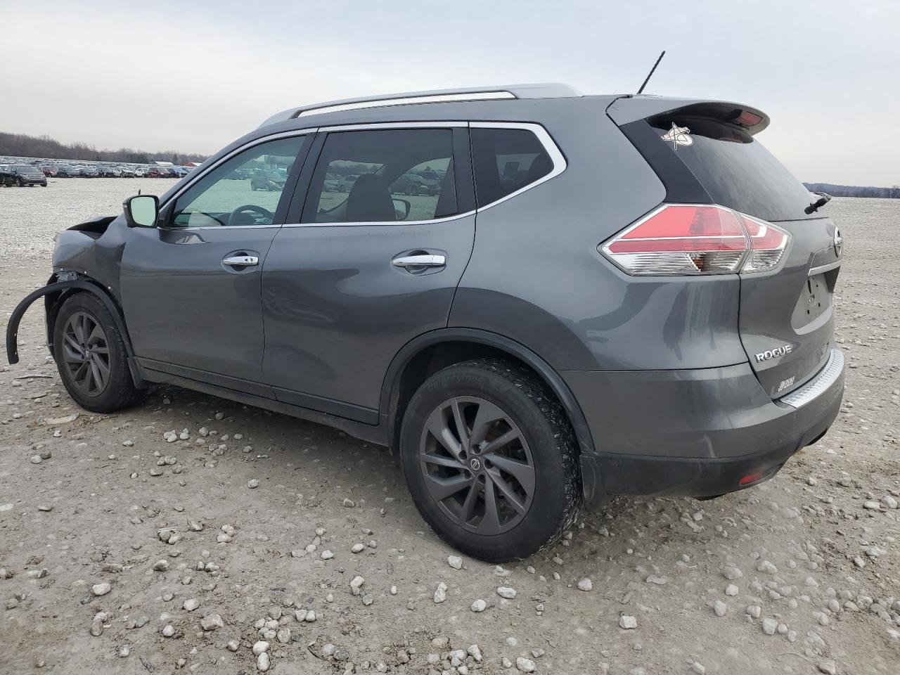 2016 Nissan Rogue - Image 2