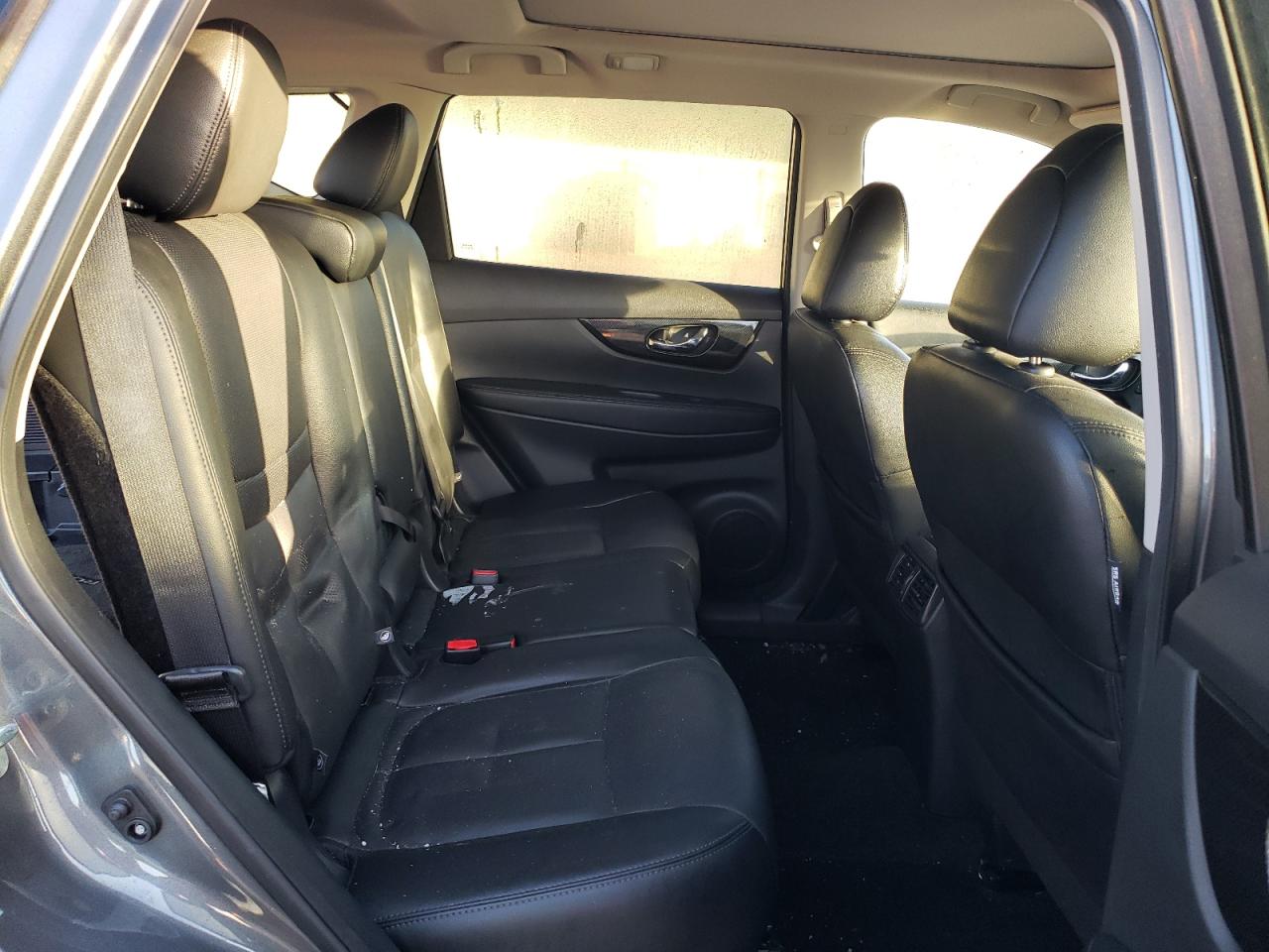 2019 Nissan Rogue - Image 11