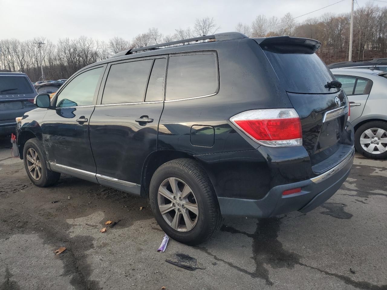 VIN 5TDBK3EH7DS225392 2013 TOYOTA HIGHLANDER no.2