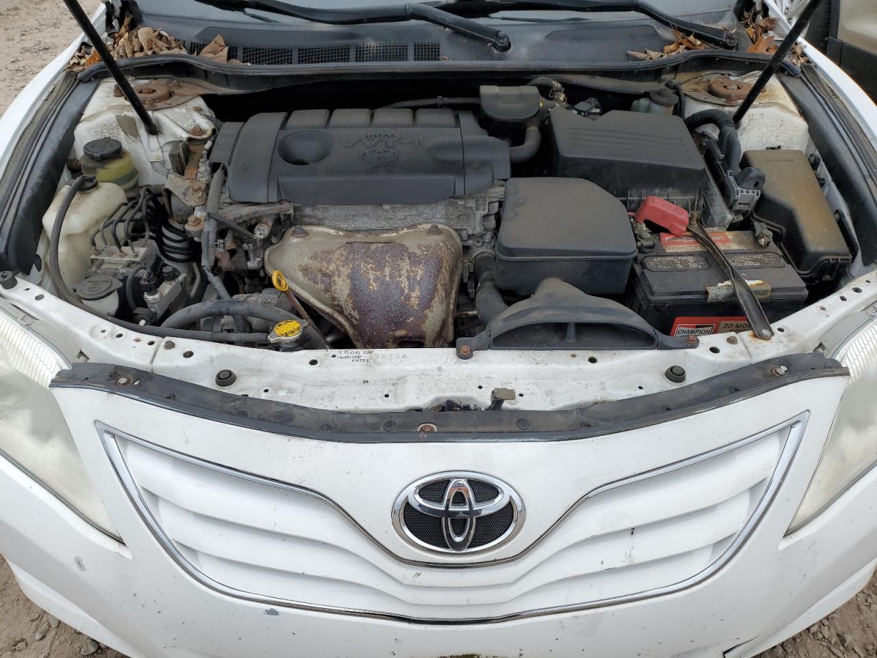 2011 Toyota Camry - Image 11