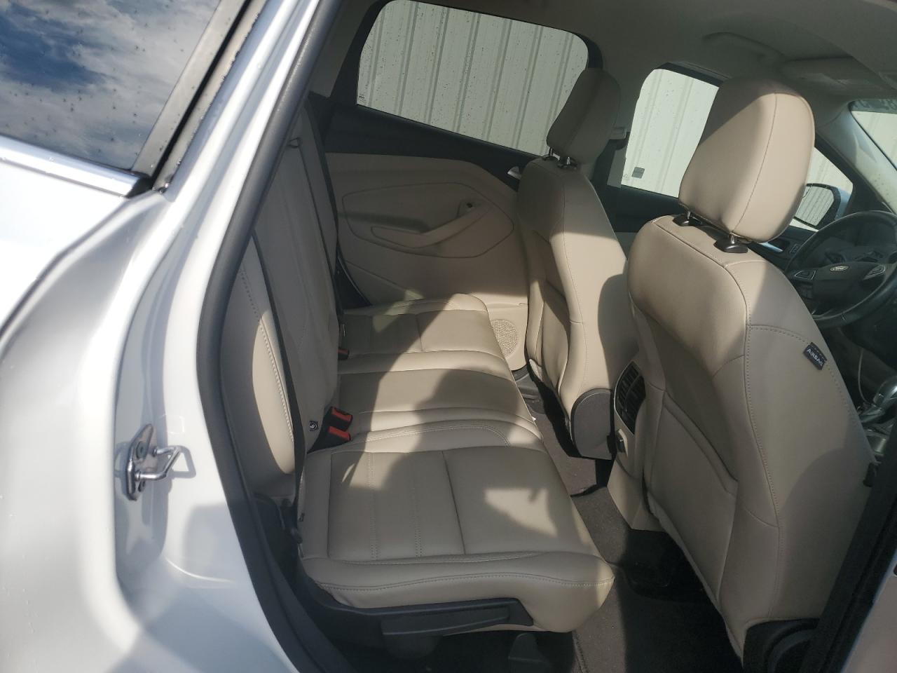 2019 Ford Escape - Image 11