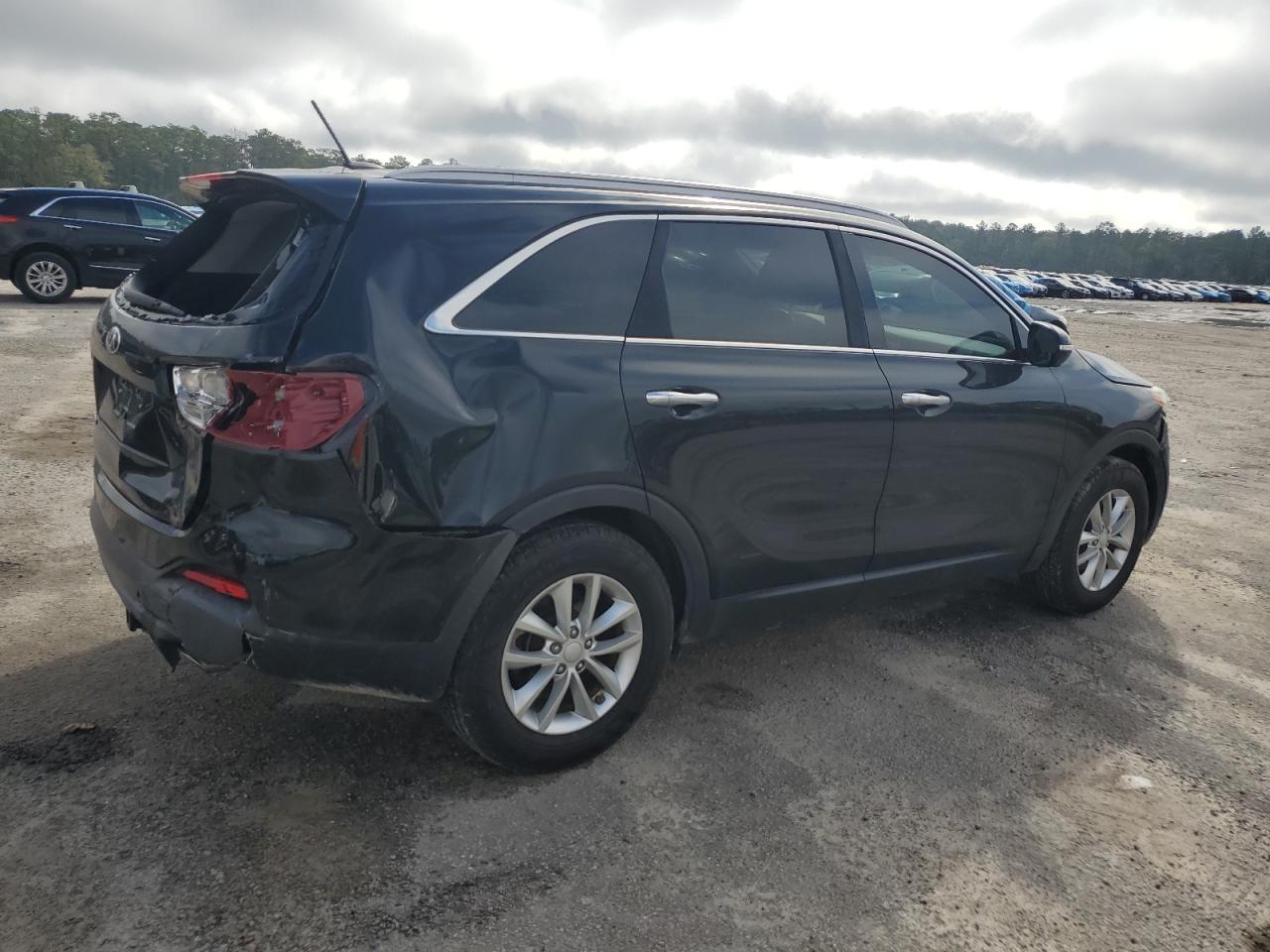 VIN 5XYPG4A38GG151070 2016 KIA SORENTO no.3