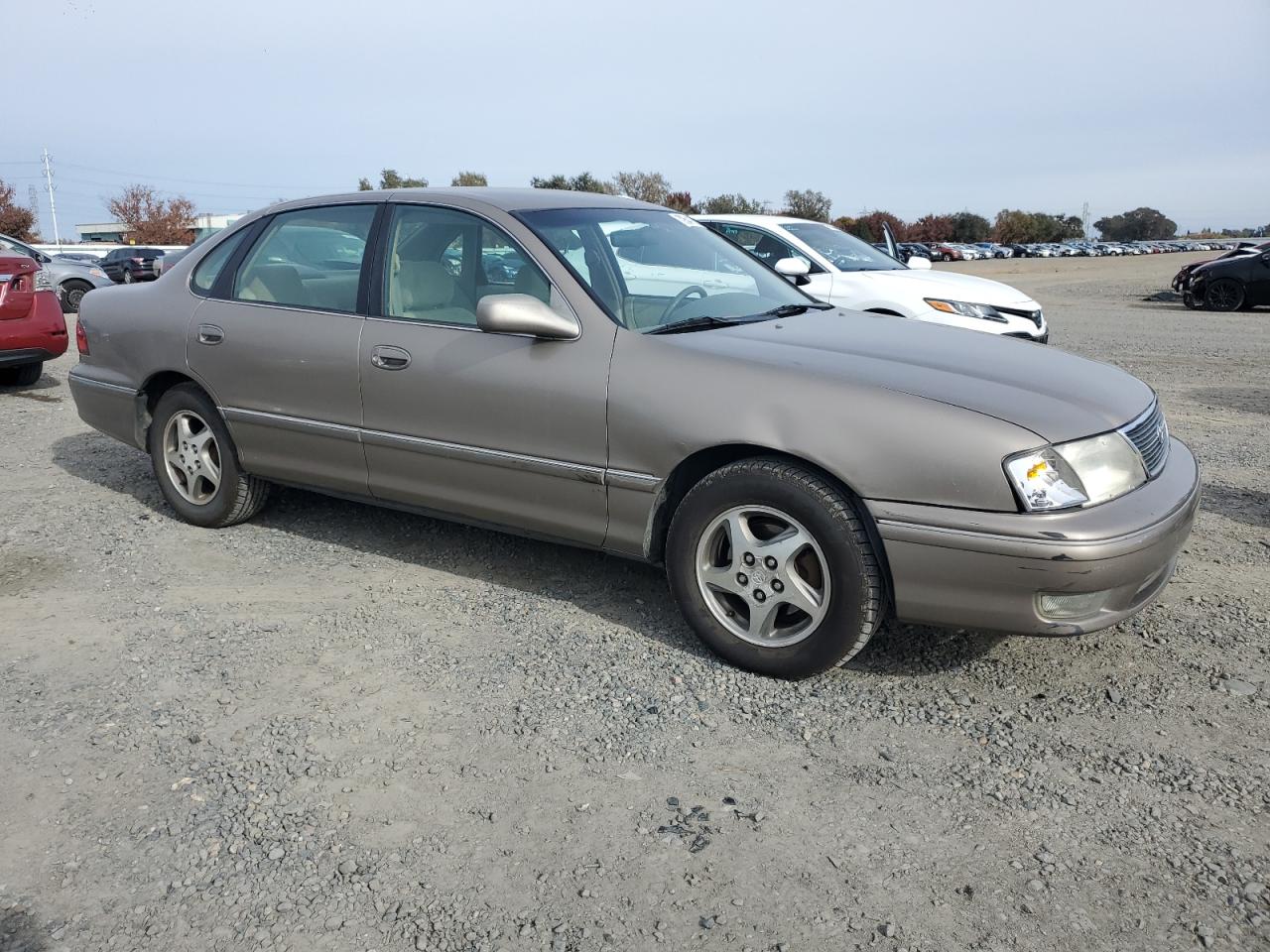1999 Toyota Avalon - Image 4
