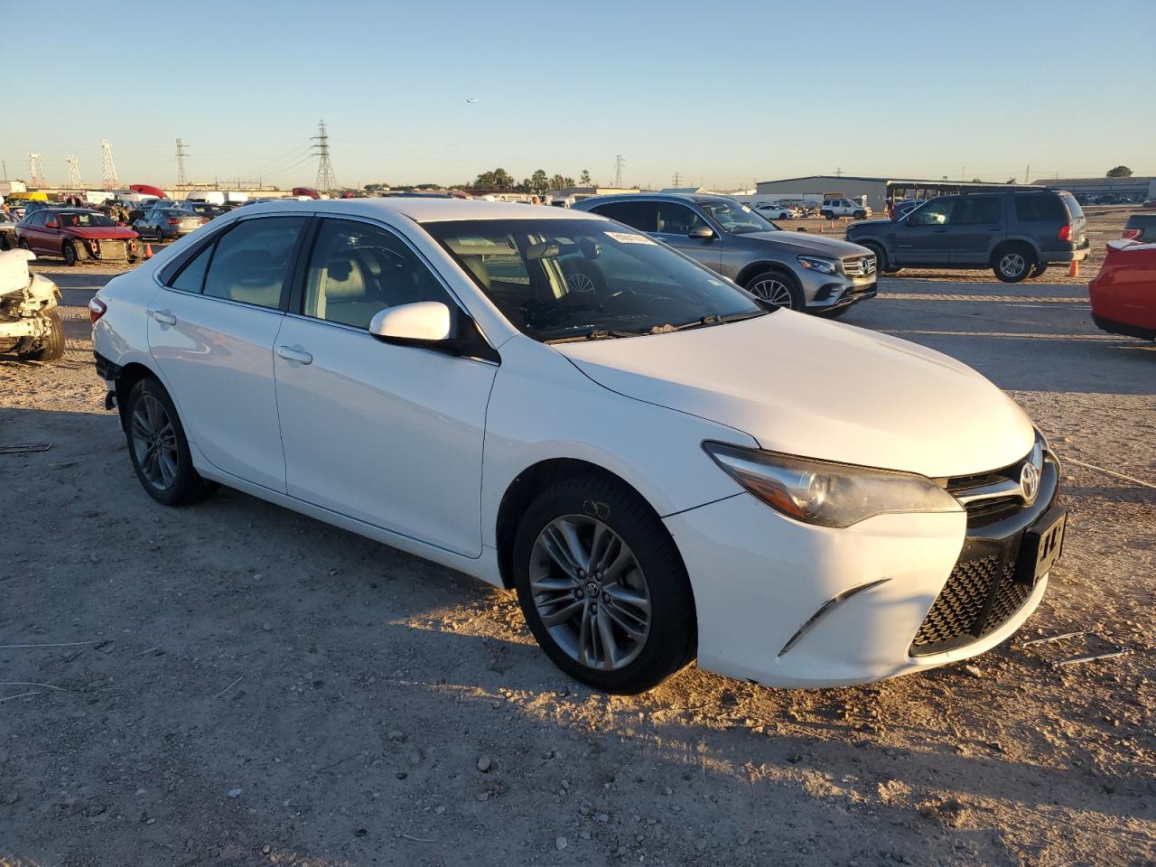 VIN 4T1BF1FK3HU401855 2017 TOYOTA CAMRY no.4