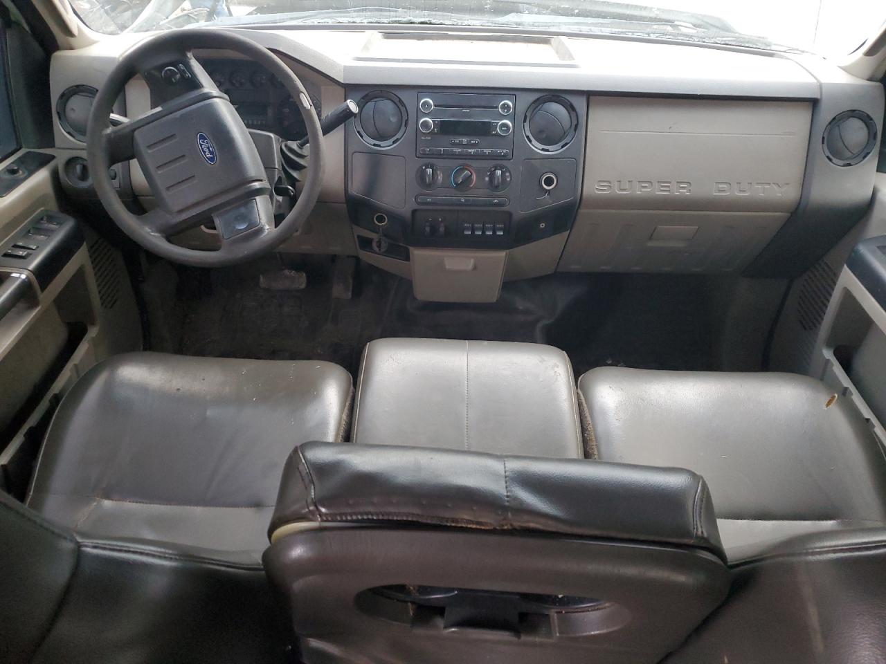 2010 Ford F350 - Image 8