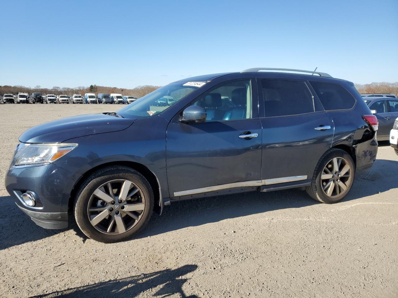 2015 Nissan Pathfinder - Image 1