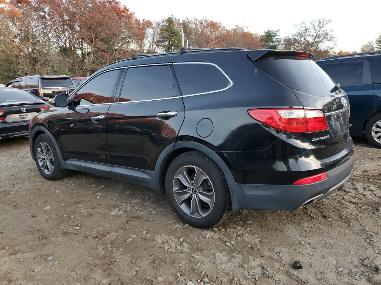 2014 Hyundai Santa Fe - Image 2