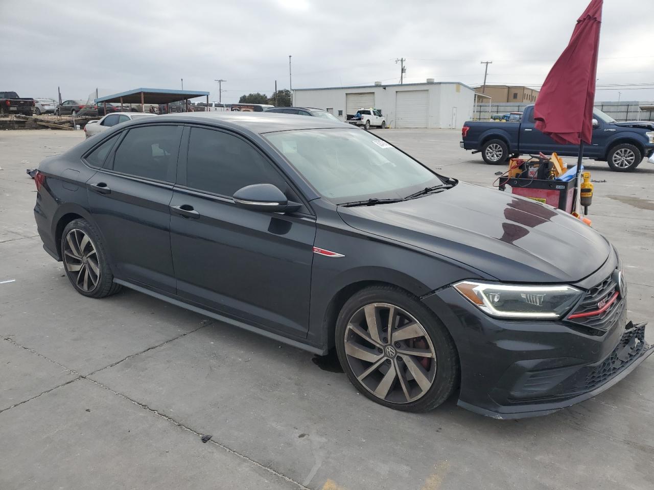 2019 Volkswagen Jetta - Image 4