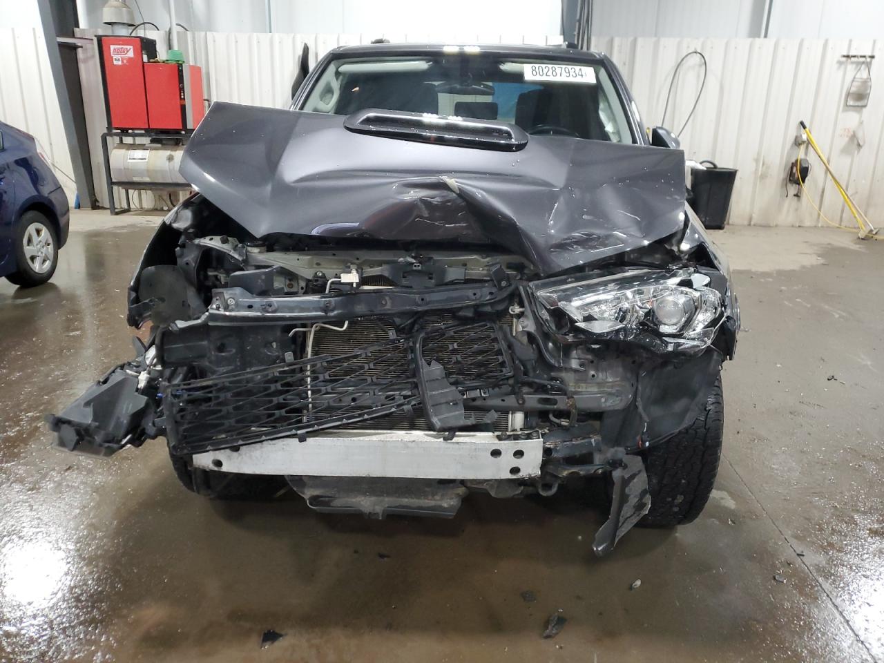 VIN JTEBU5JR1K5709156 2019 TOYOTA 4RUNNER no.5