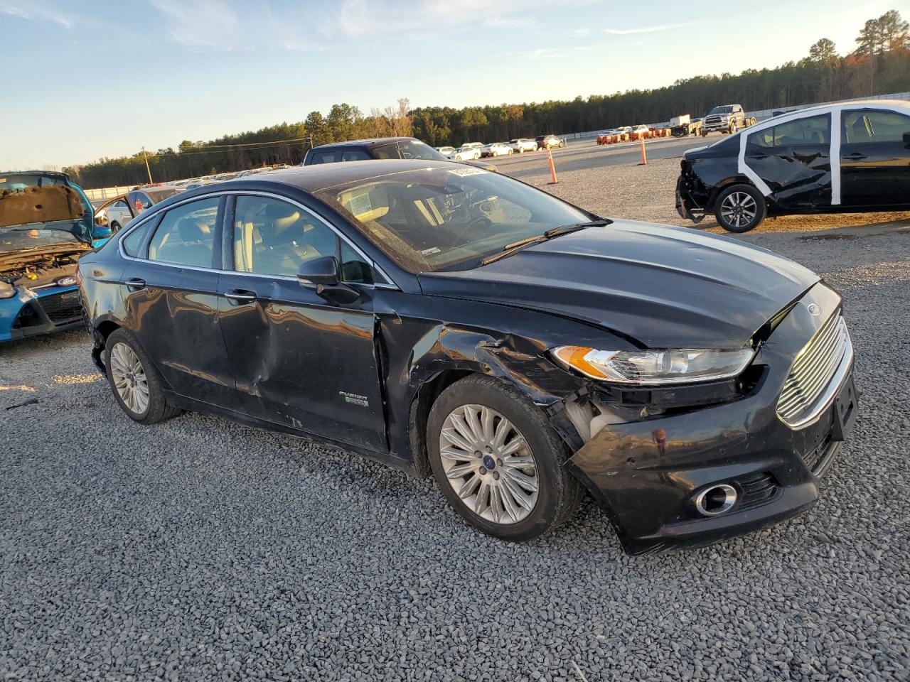 VIN 3FA6P0PU3FR307661 2015 FORD FUSION no.4