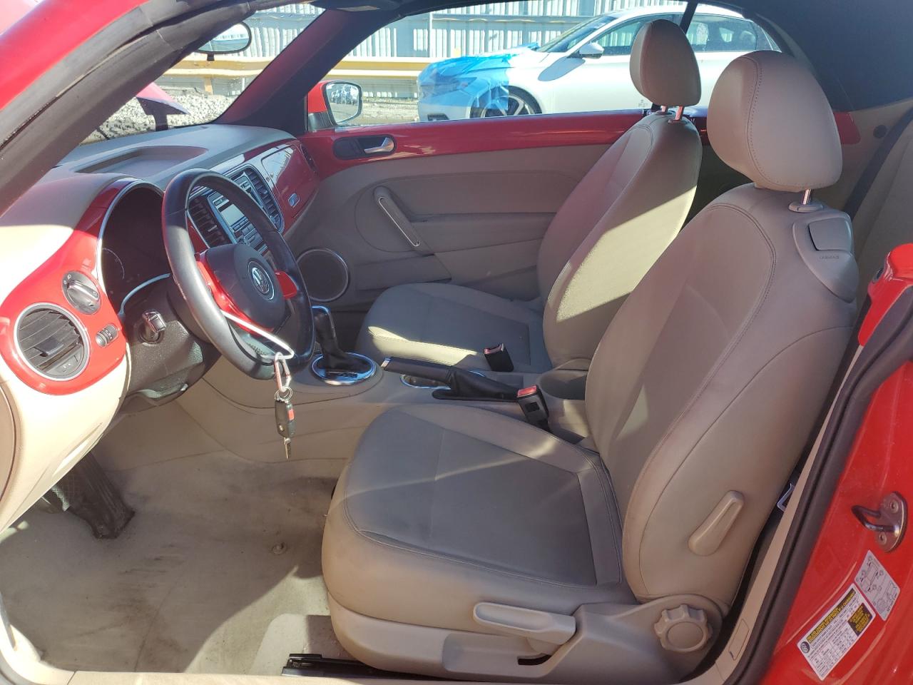 2013 Volkswagen Beetle - Image 7