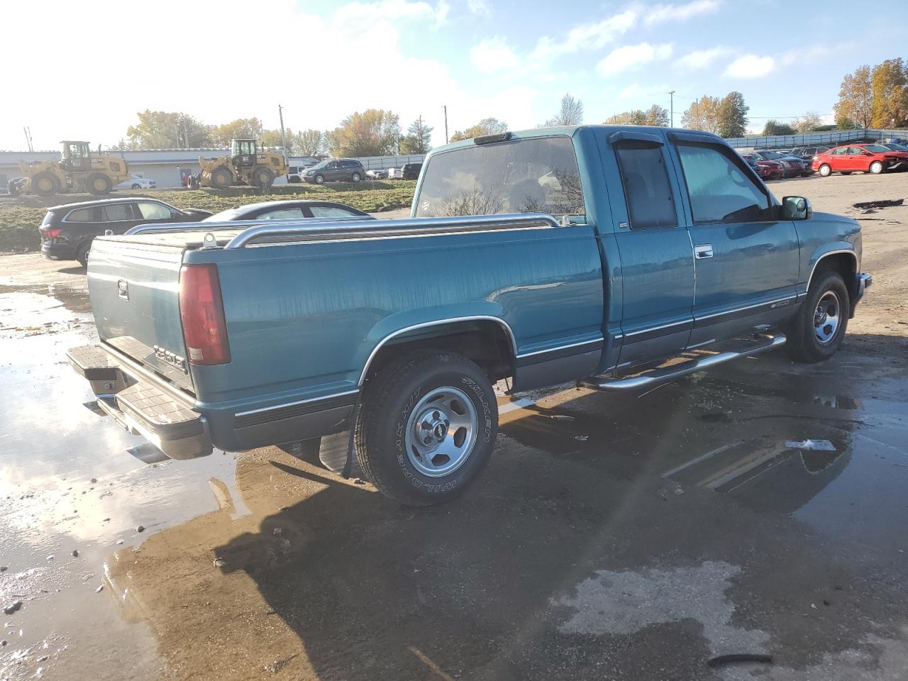 1998 Chevrolet GMT-400 - Image 3
