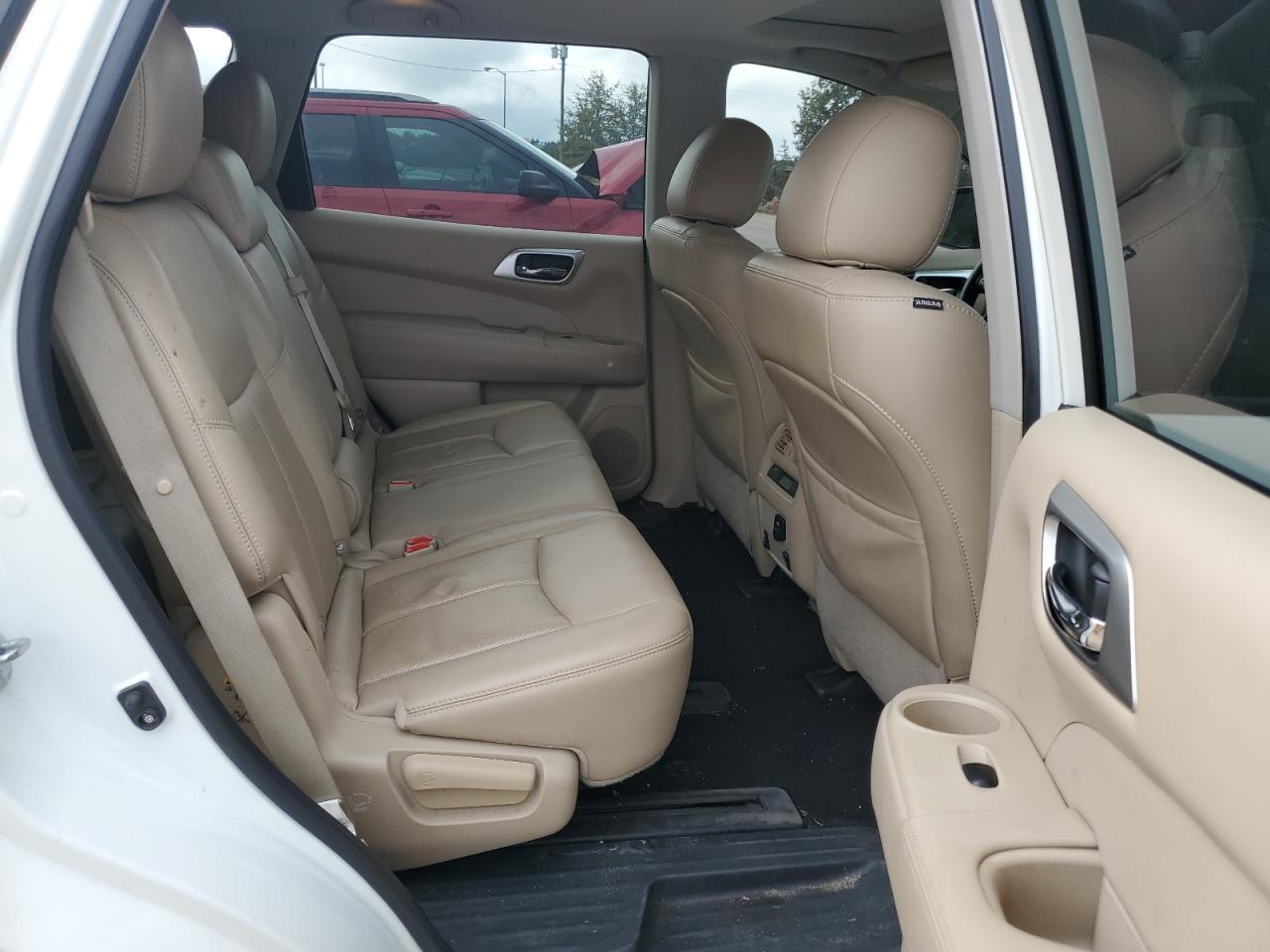 2016 Nissan Pathfinder - Image 11