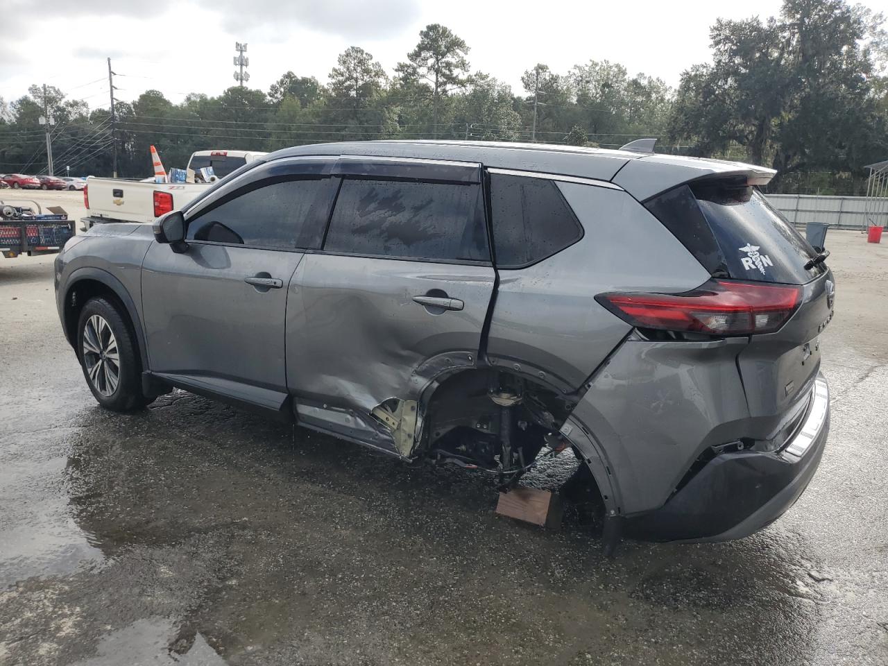 2021 Nissan Rogue - Image 2