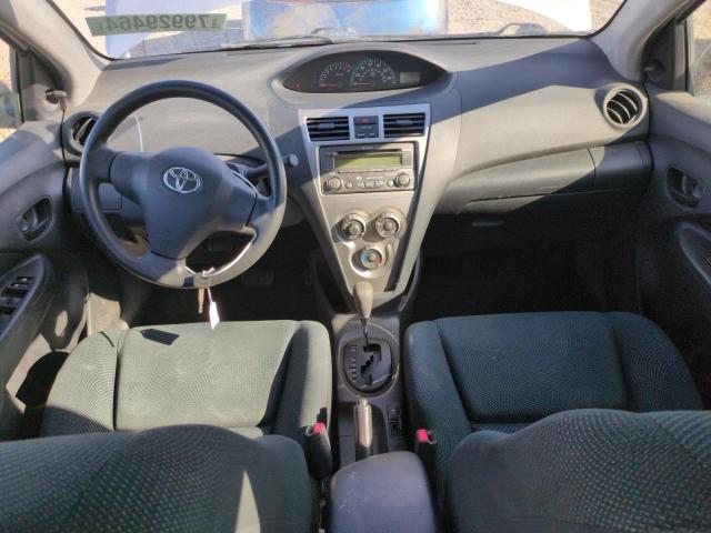  TOYOTA YARIS 2012 Серебристый