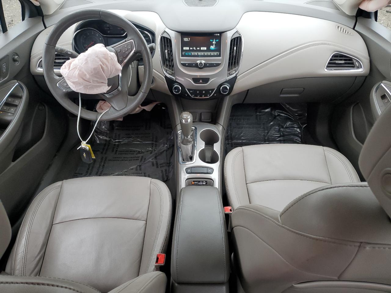 2017 Chevrolet Cruze - Image 8