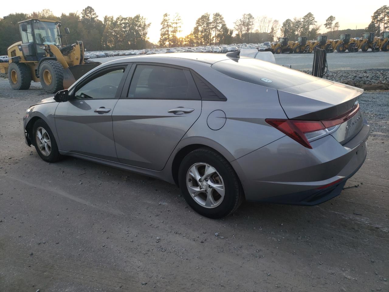 2022 Hyundai Elantra - Image 2