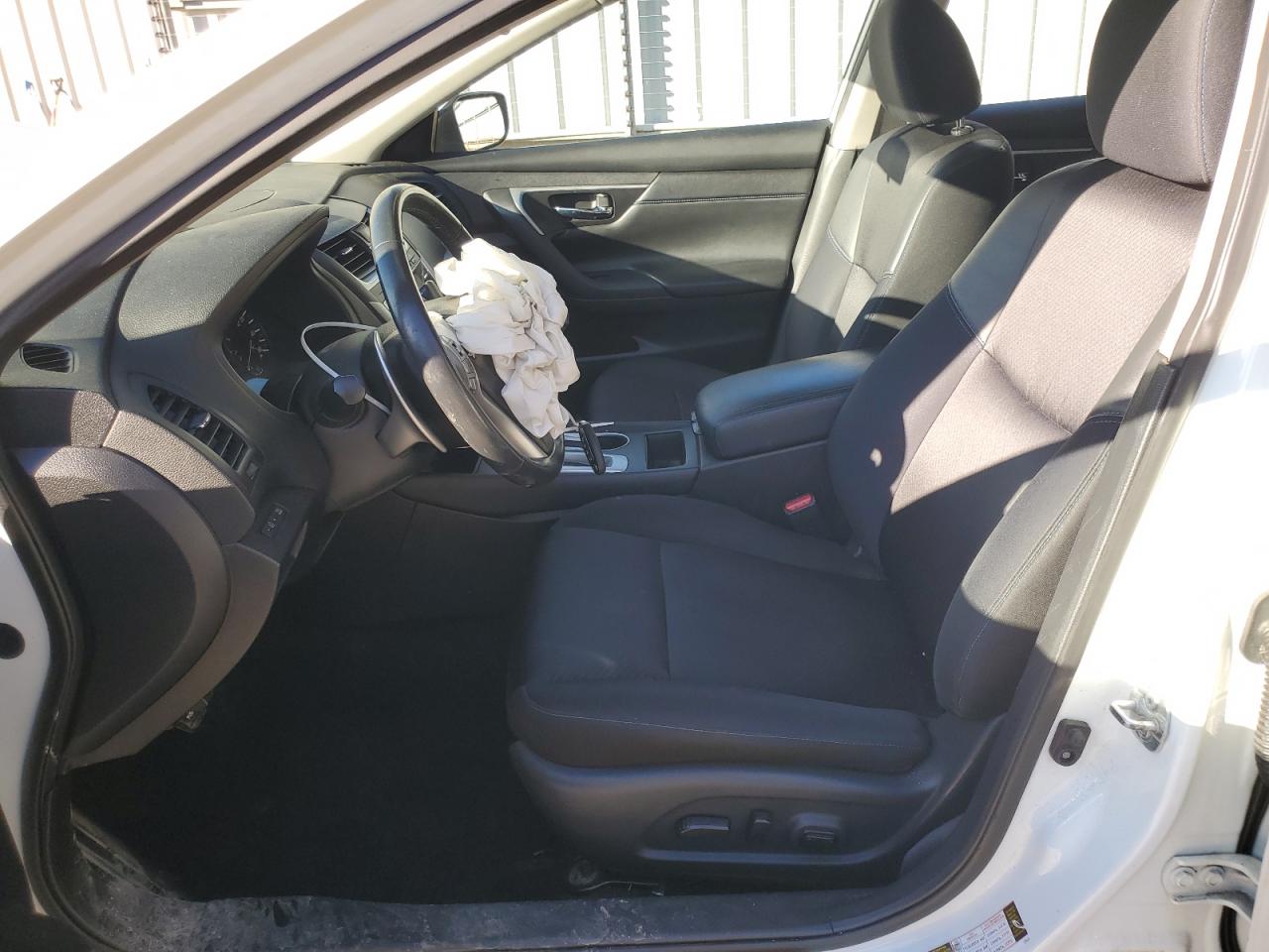 2017 Nissan Altima - Image 7