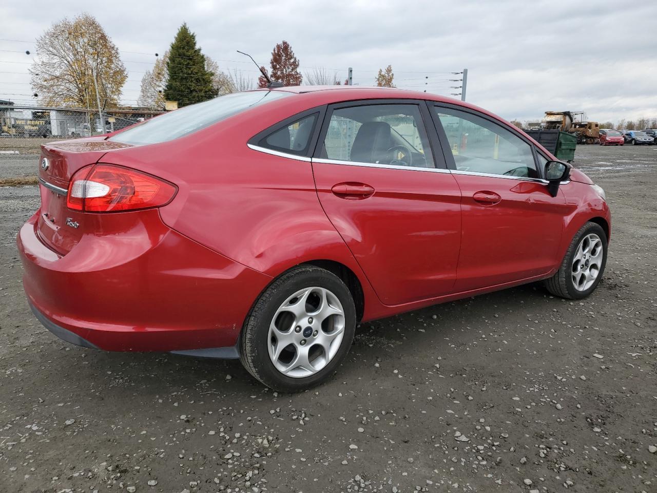 2011 Ford Fiesta - Image 3