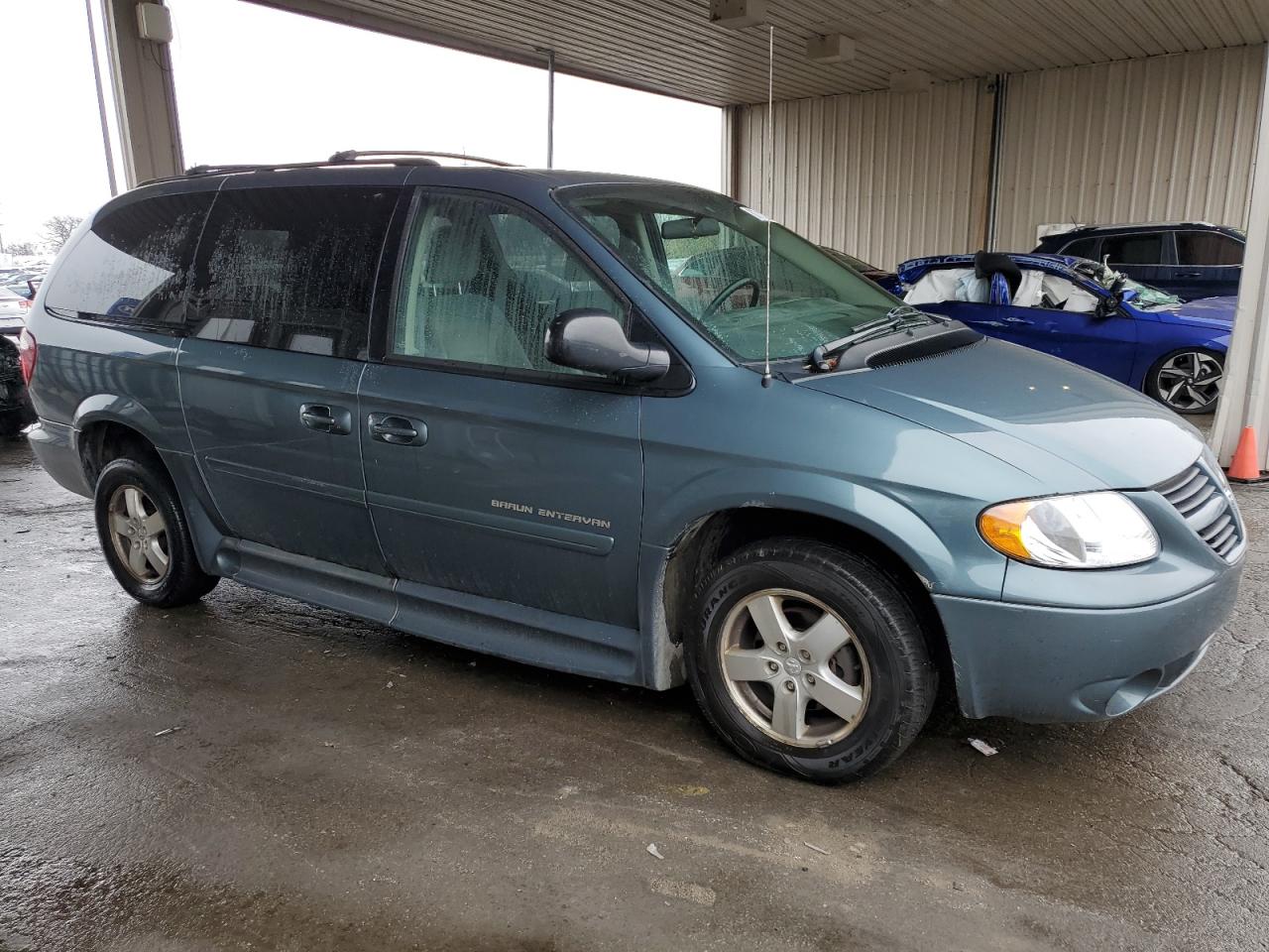 2006 Dodge Caravan - Image 4