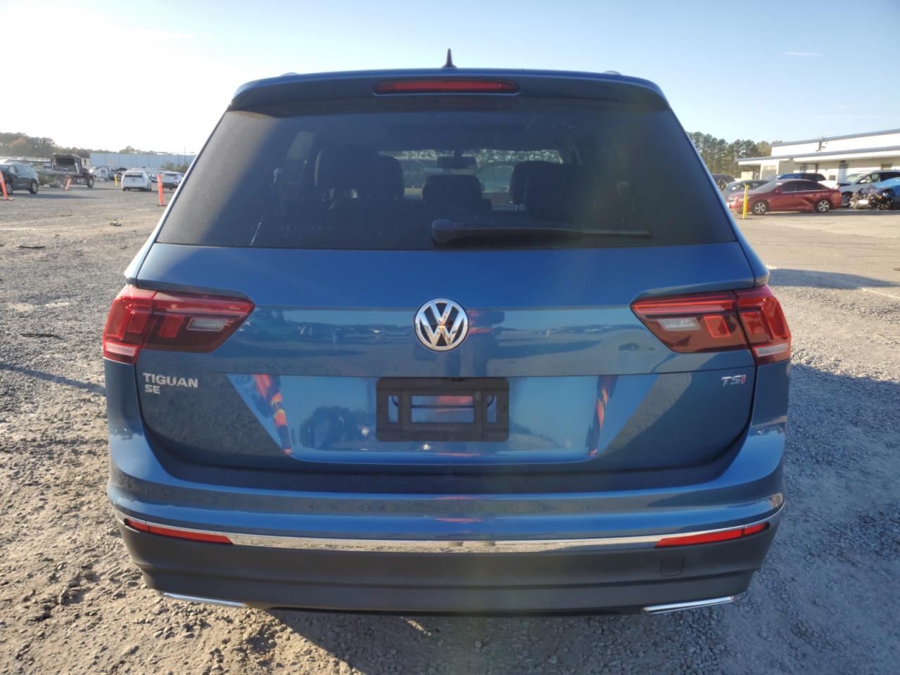 2018 Volkswagen Tiguan Se VIN: 3VV3B7AX1JM021015 Lot: 80433974