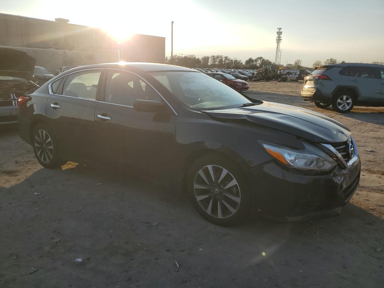 2017 Nissan Altima - Image 4