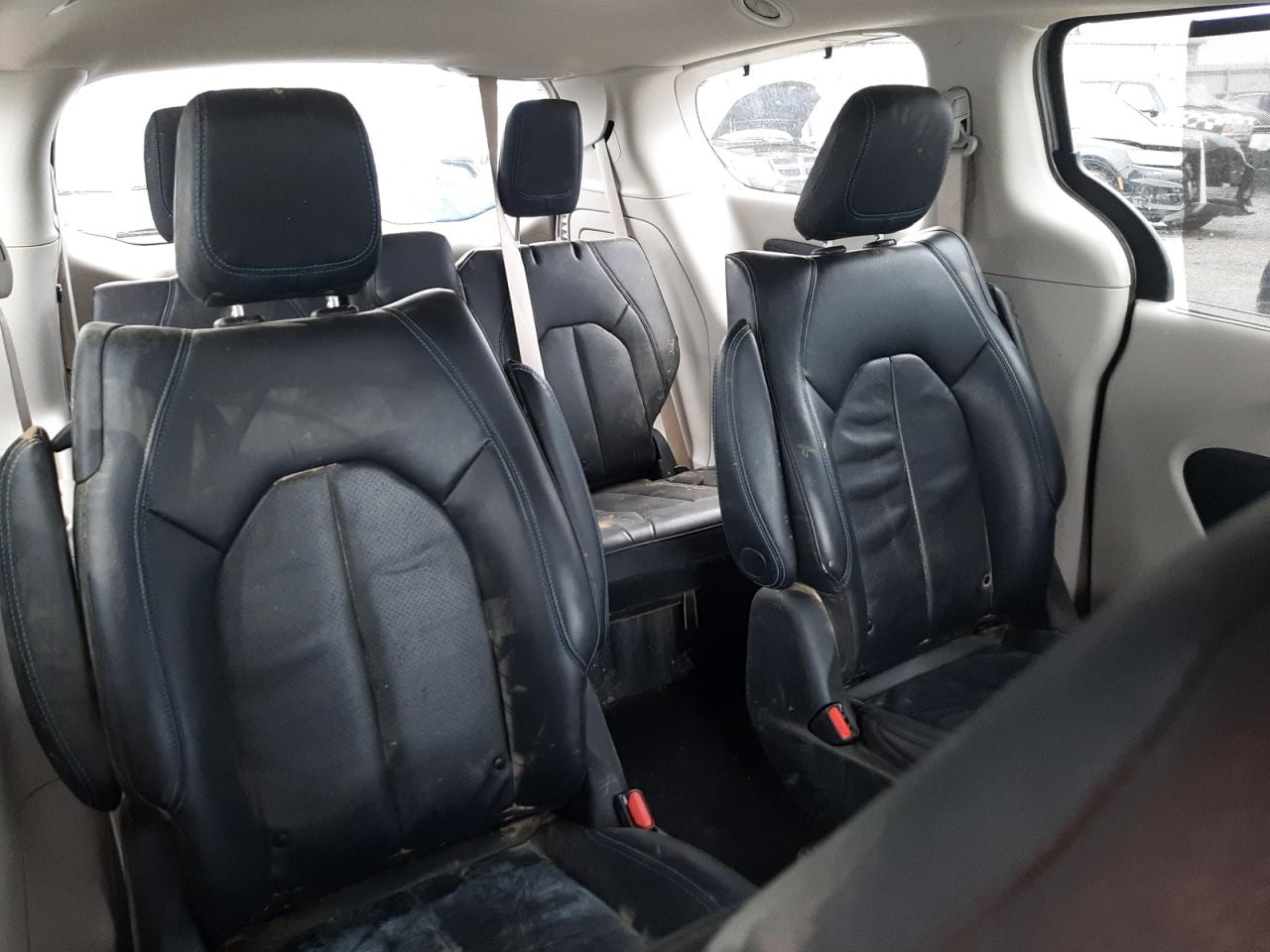 2021 Chrysler Pacifica - Image 11